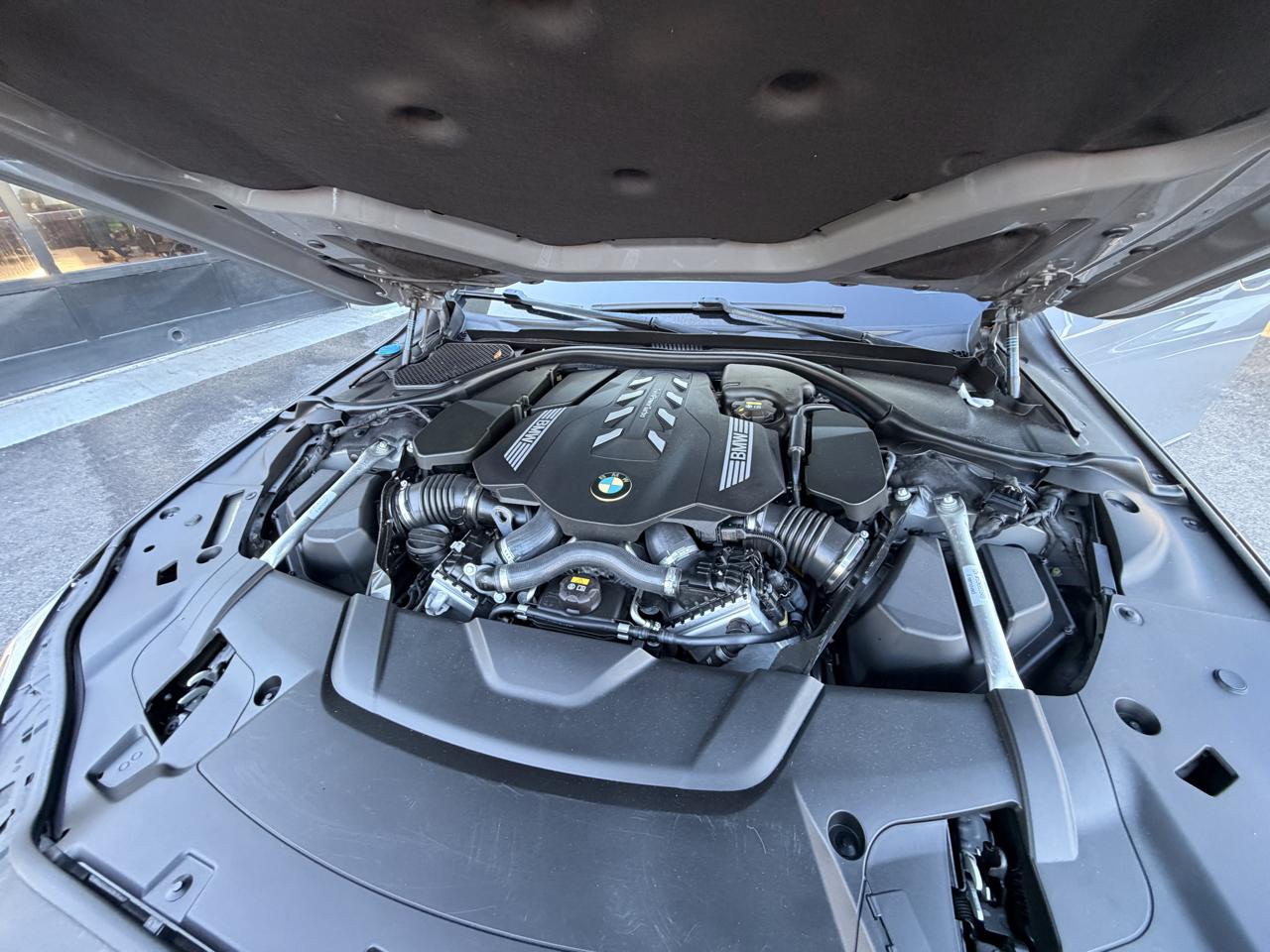 BMW 7 Series 750i xDrive Sedan 2022