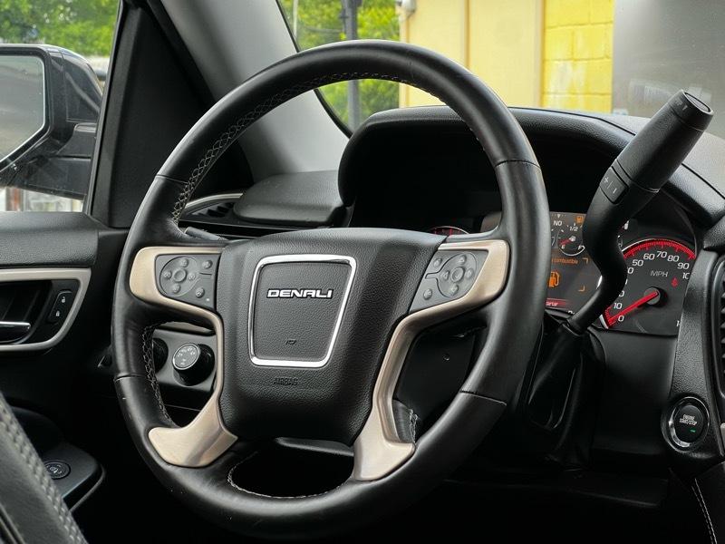 GMC Yukon Denali 4WD 2016