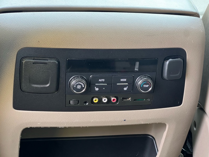 GMC Yukon SLT 2WD 2016