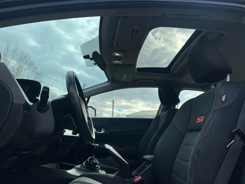 Honda Civic Si Sedan 6-Speed MT 2012