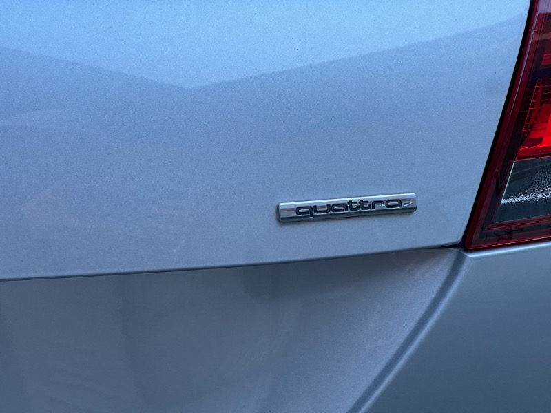 Audi TT 2.0T Coupe quattro S tronic 2012