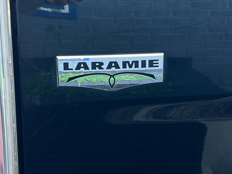 RAM 1500 Laramie Crew Cab SWB 2WD 2016