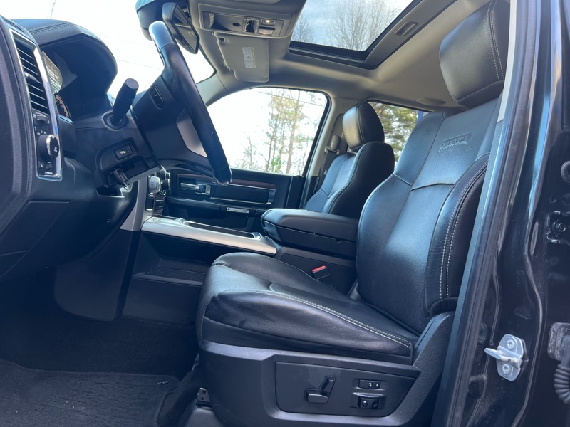 RAM 1500 Laramie Crew Cab SWB 2WD 2016