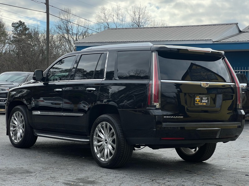 Cadillac Escalade Luxury 4WD 2016