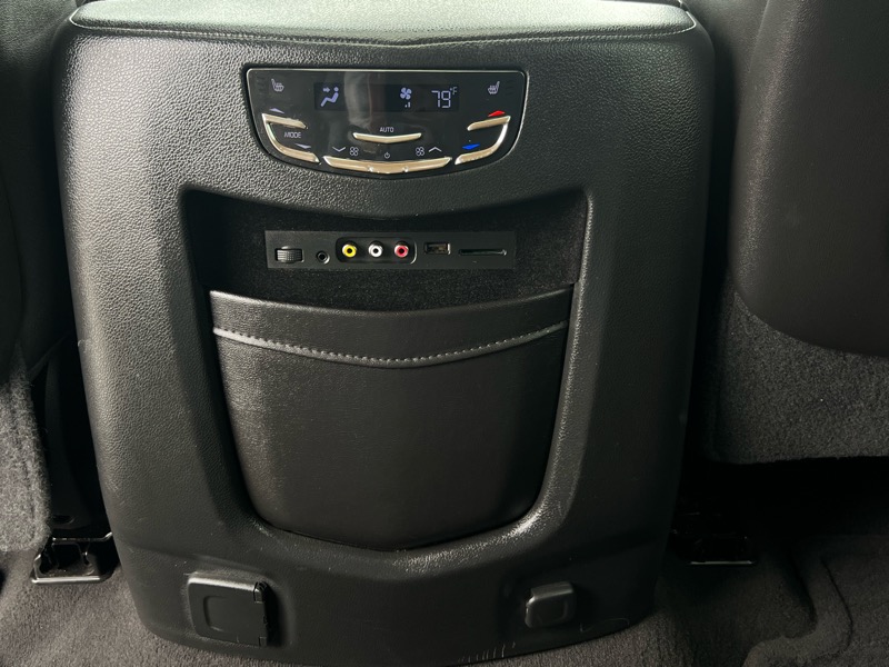 Cadillac Escalade Luxury 4WD 2016