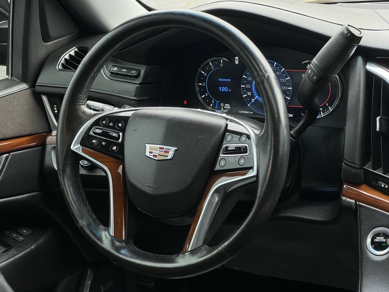 Cadillac Escalade Luxury 4WD 2016