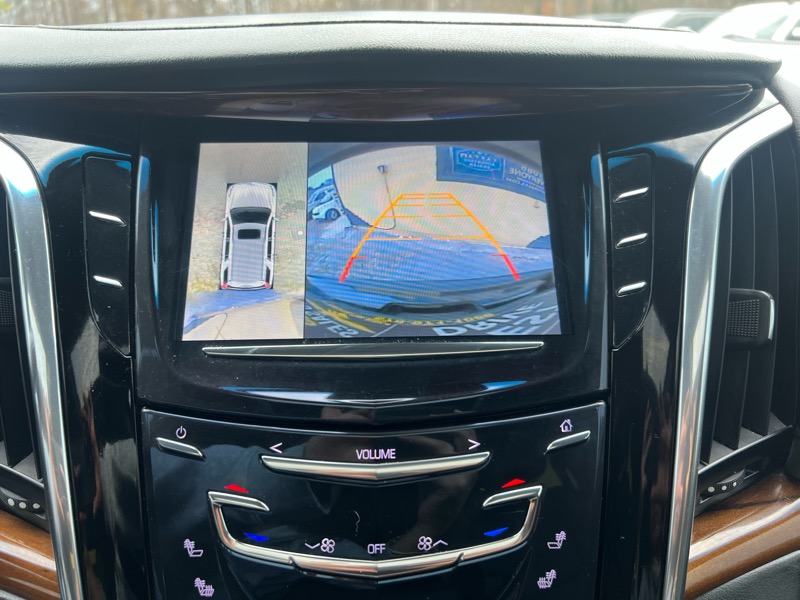 Cadillac Escalade Luxury 4WD 2016