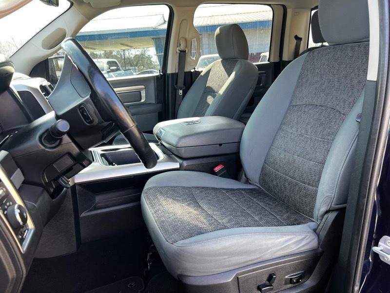 RAM 1500 SLT Crew Cab SWB 4WD 2017