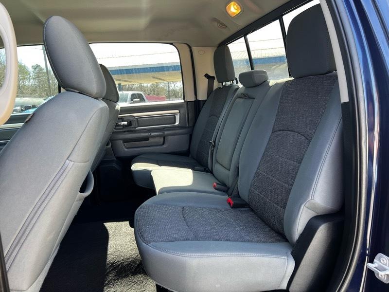 RAM 1500 SLT Crew Cab SWB 4WD 2017