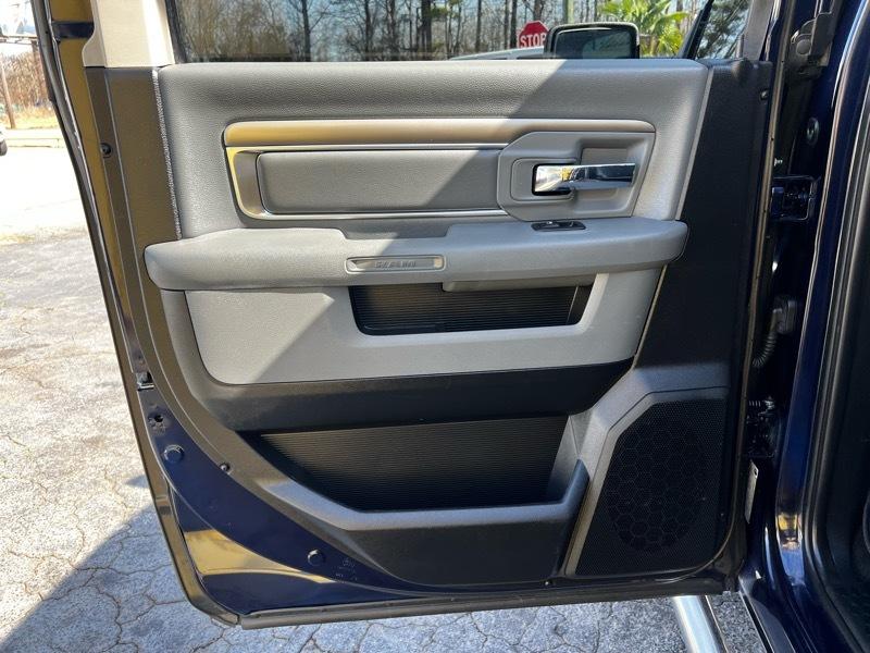 RAM 1500 SLT Crew Cab SWB 4WD 2017