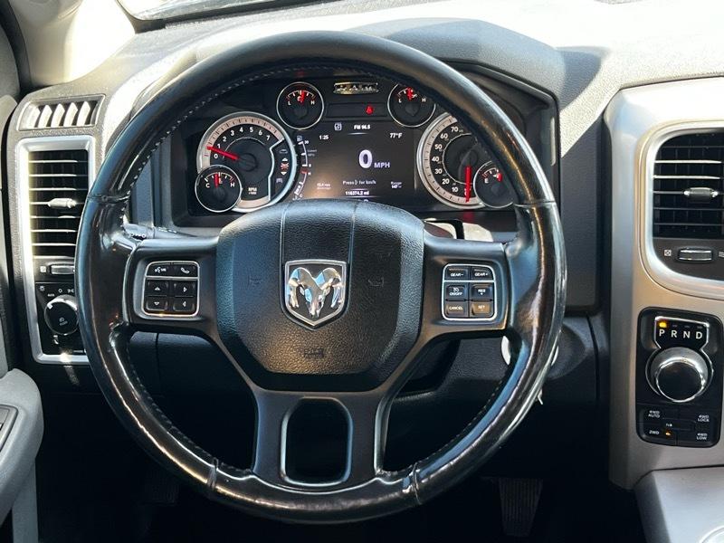 RAM 1500 SLT Crew Cab SWB 4WD 2017