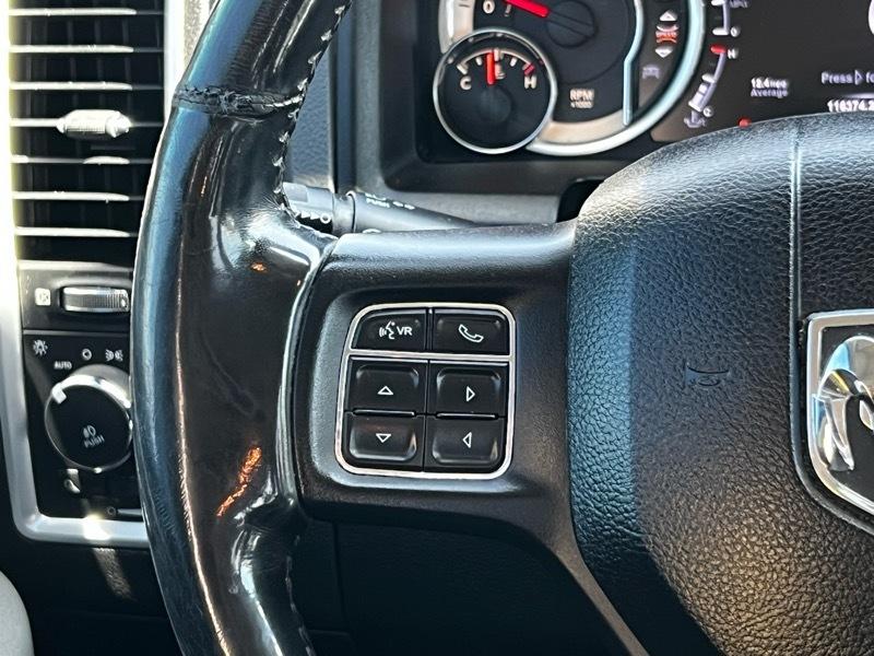 RAM 1500 SLT Crew Cab SWB 4WD 2017