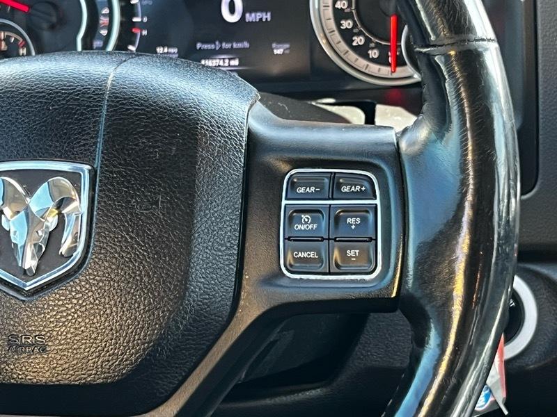 RAM 1500 SLT Crew Cab SWB 4WD 2017