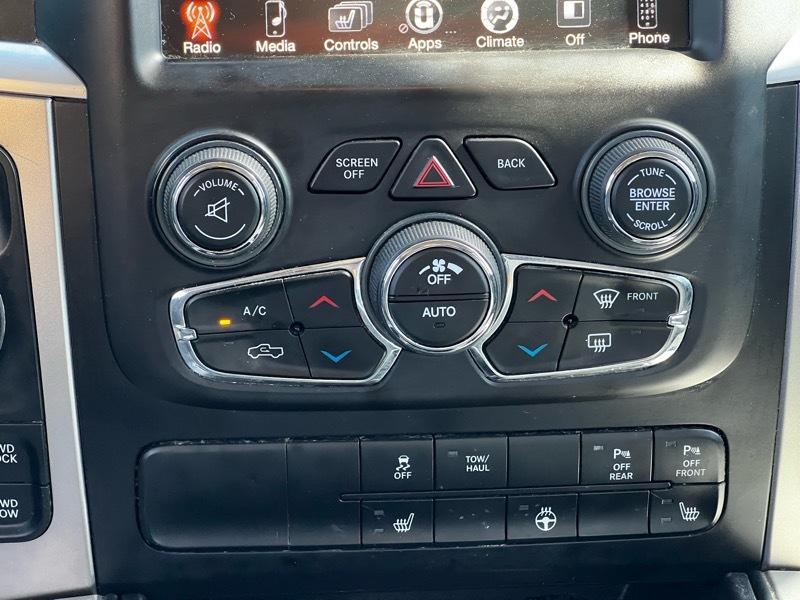 RAM 1500 SLT Crew Cab SWB 4WD 2017