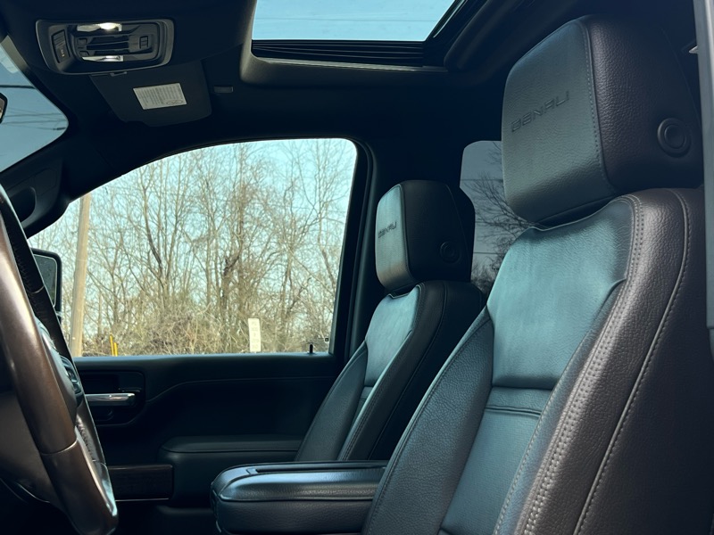 GMC Sierra 2500HD Denali Crew Cab 4WD SB 2022