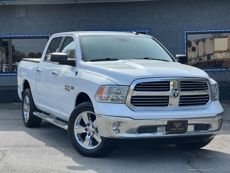 RAM 1500 4WD Crew Cab 140.5" Big Horn 2017