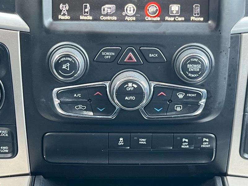 RAM 1500 4WD Crew Cab 140.5" Big Horn 2017