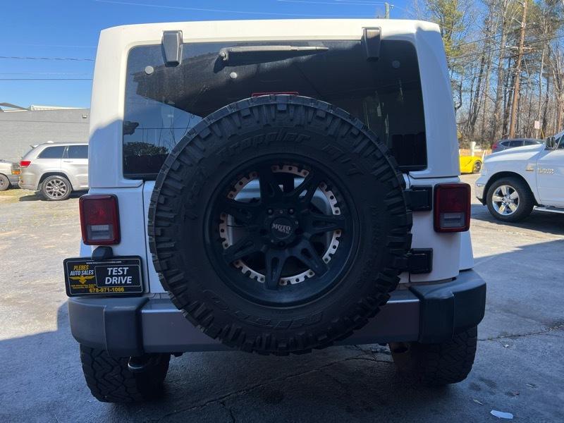 Jeep Wrangler Unlimited Sahara 4WD 2015