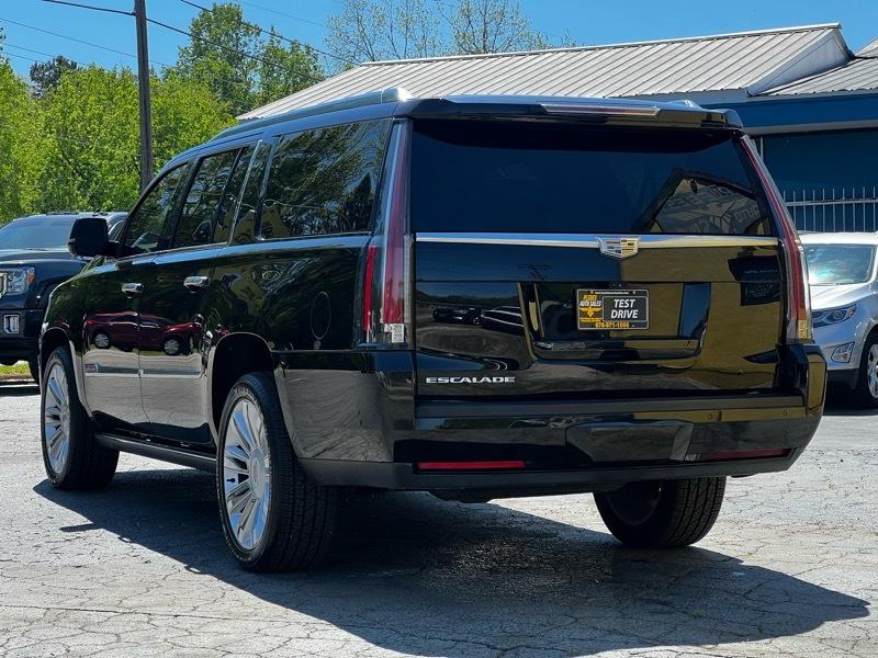 Cadillac Escalade ESV Platinum 4WD 2018