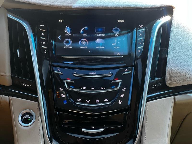 Cadillac Escalade ESV Platinum 4WD 2018