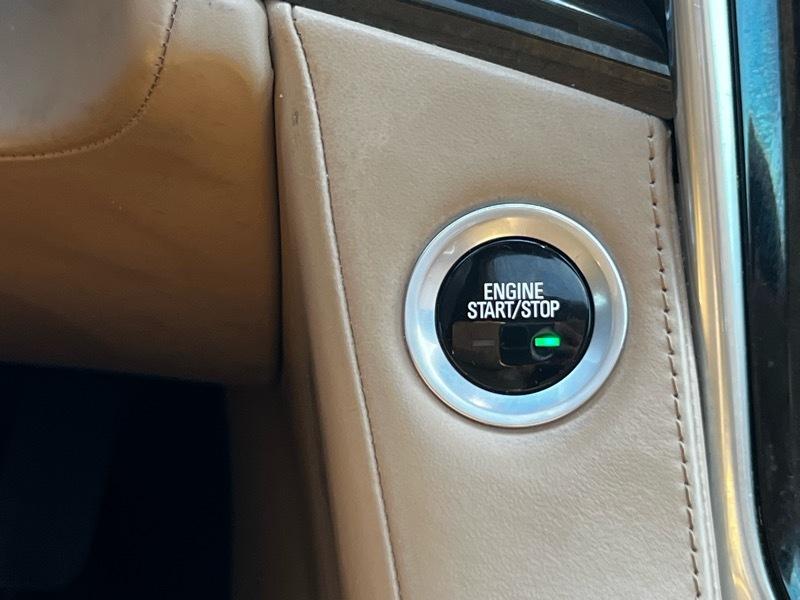 Cadillac Escalade ESV Platinum 4WD 2018