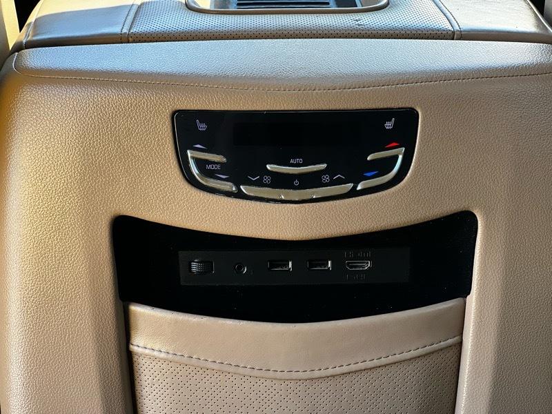 Cadillac Escalade ESV Platinum 4WD 2018