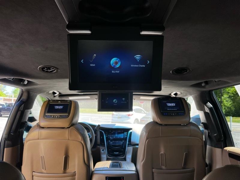 Cadillac Escalade ESV Platinum 4WD 2018