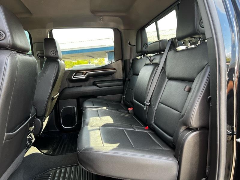 Chevrolet Silverado 1500 LT Crew Cab 4WD 2022