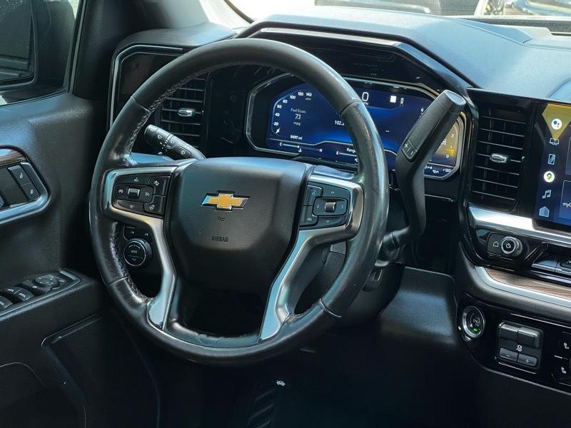 Chevrolet Silverado 1500 LT Crew Cab 4WD 2022
