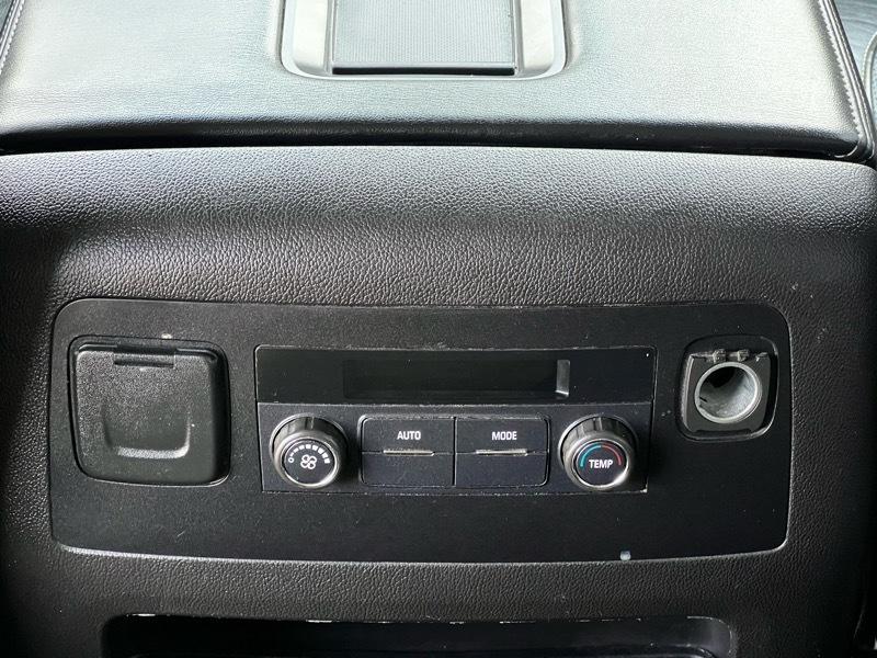 GMC Yukon XL SLE 2WD 2016