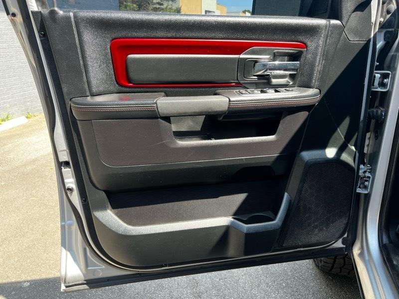 RAM 1500 Rebel Crew Cab SWB 4WD 2016