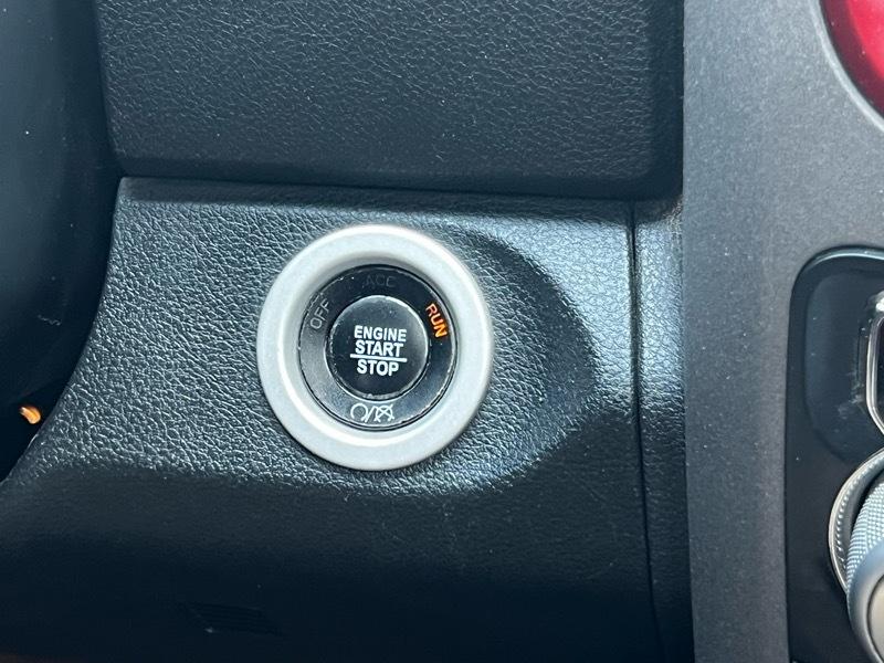 RAM 1500 Rebel Crew Cab SWB 4WD 2016