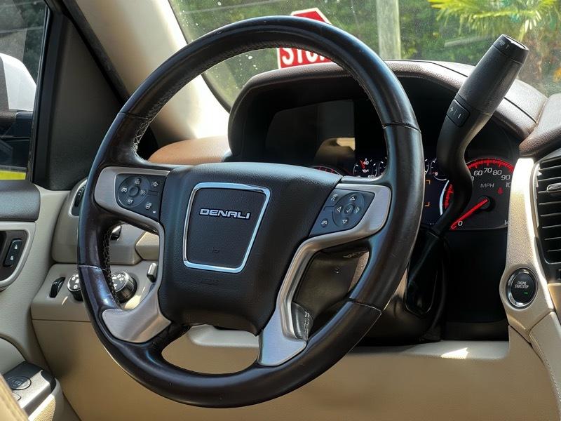 GMC Yukon Denali 4WD 2016