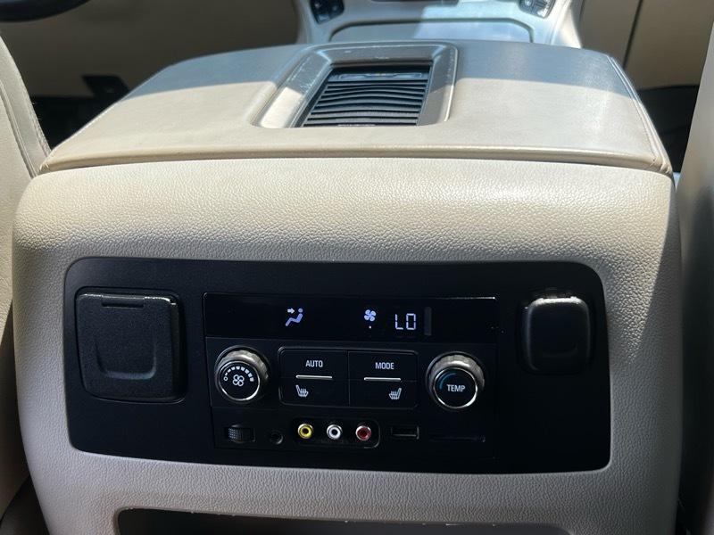 GMC Yukon Denali 4WD 2016