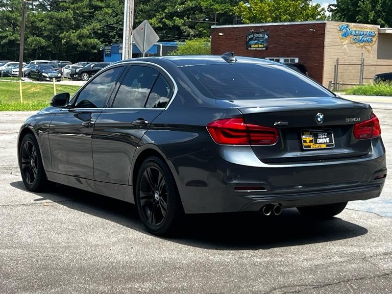 BMW 3-Series 330i xDrive SULEV Sedan 2017