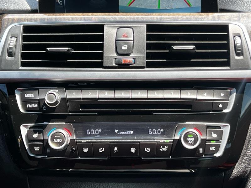 BMW 3-Series 330i xDrive SULEV Sedan 2017