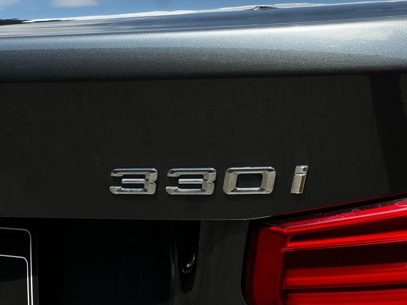 BMW 3-Series 330i xDrive SULEV Sedan 2017