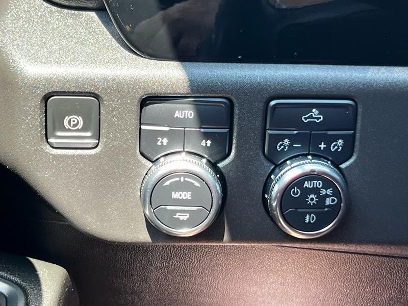 GMC Sierra 1500 Elevation L Crew Cab 4WD 2024