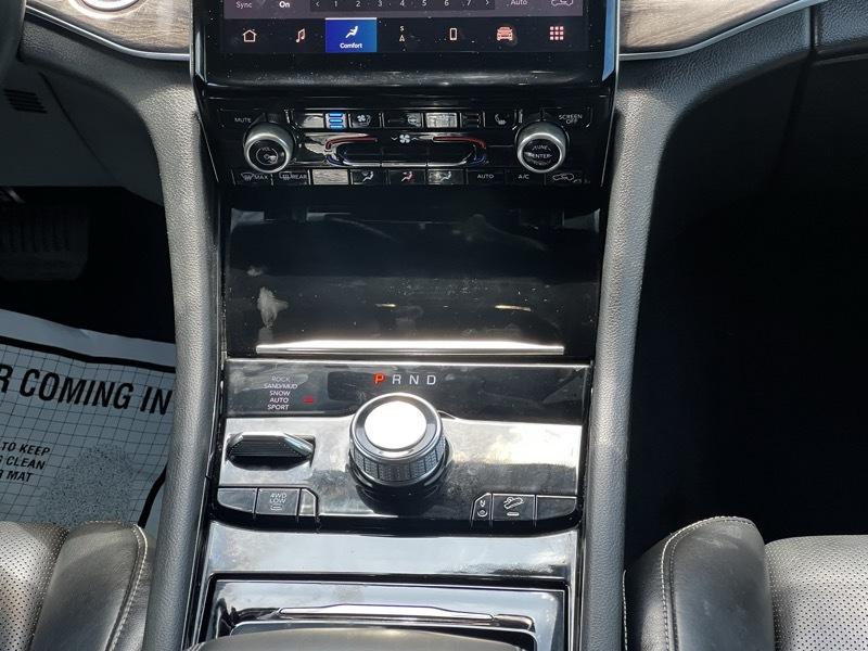 Jeep Grand Cherokee L Overland 4WD 2021