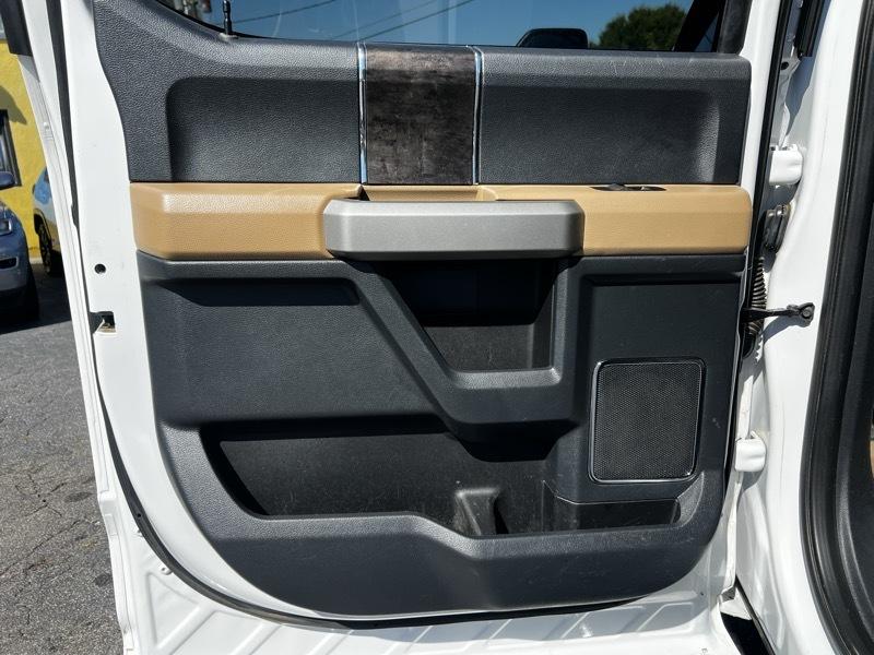 Ford F-250 SD Lariat Crew Cab 4WD 2022