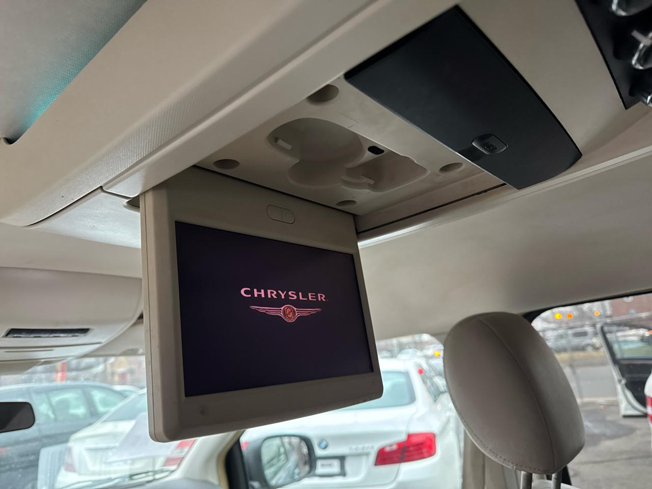 Chrysler Town & Country Touring 2009