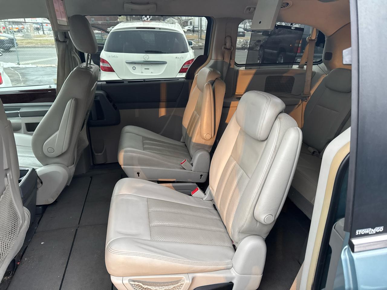 Chrysler Town & Country Touring 2009