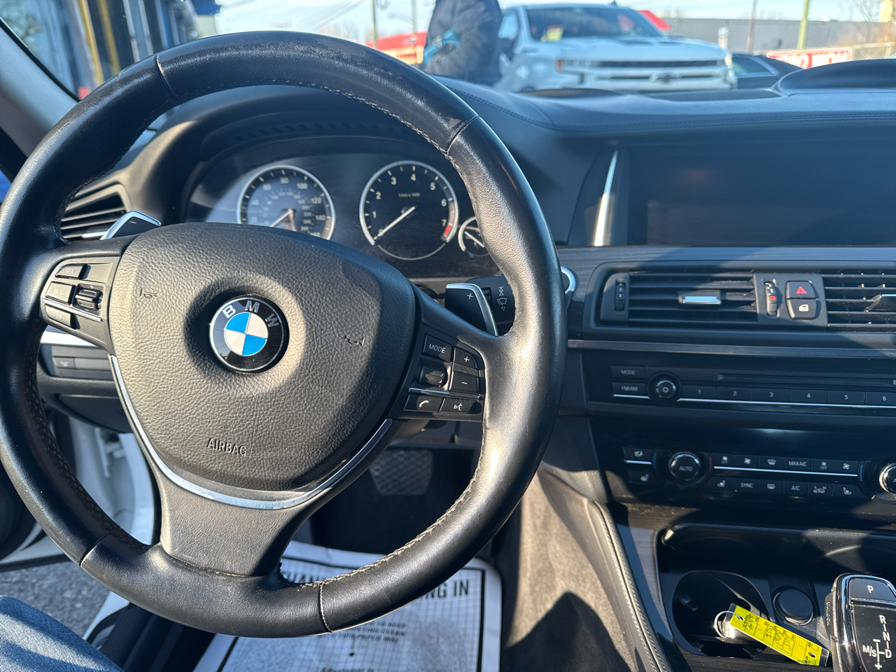 BMW 5-Series 550i 2015