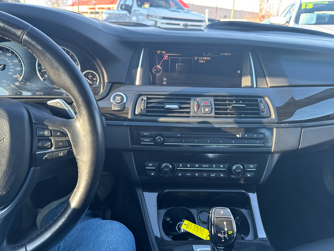 BMW 5-Series 550i 2015