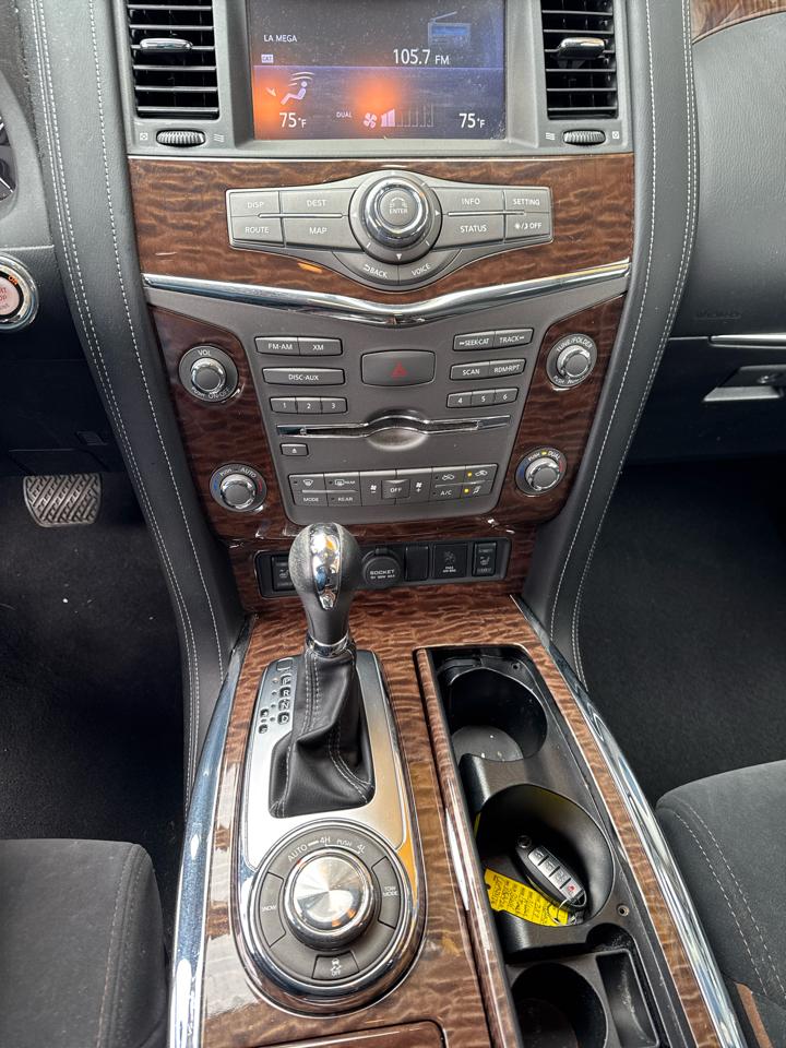 Nissan Armada Platinum AWD 2017