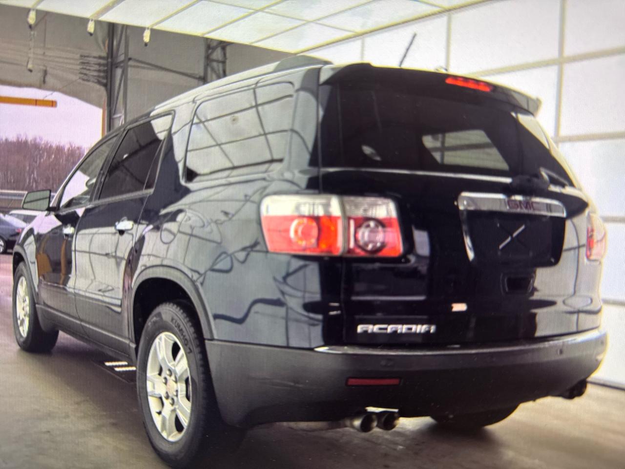 GMC Acadia SLE-2 FWD 2012