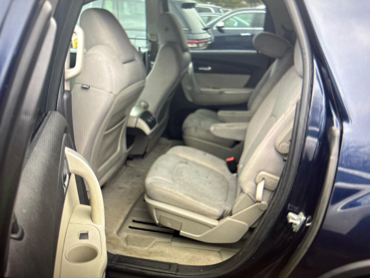 GMC Acadia SLE-2 FWD 2012