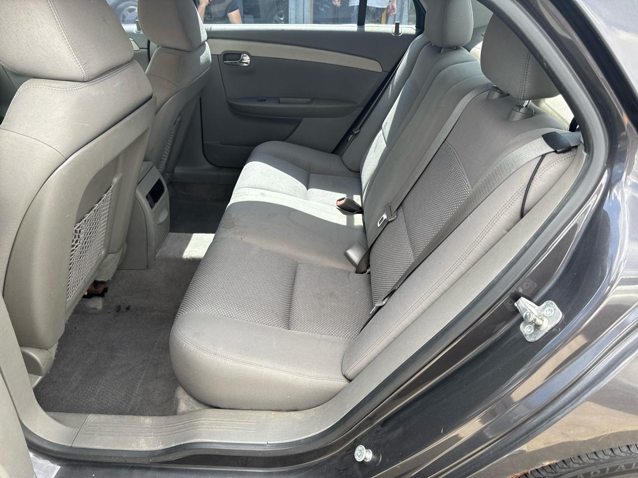 Chevrolet Malibu LS 2012
