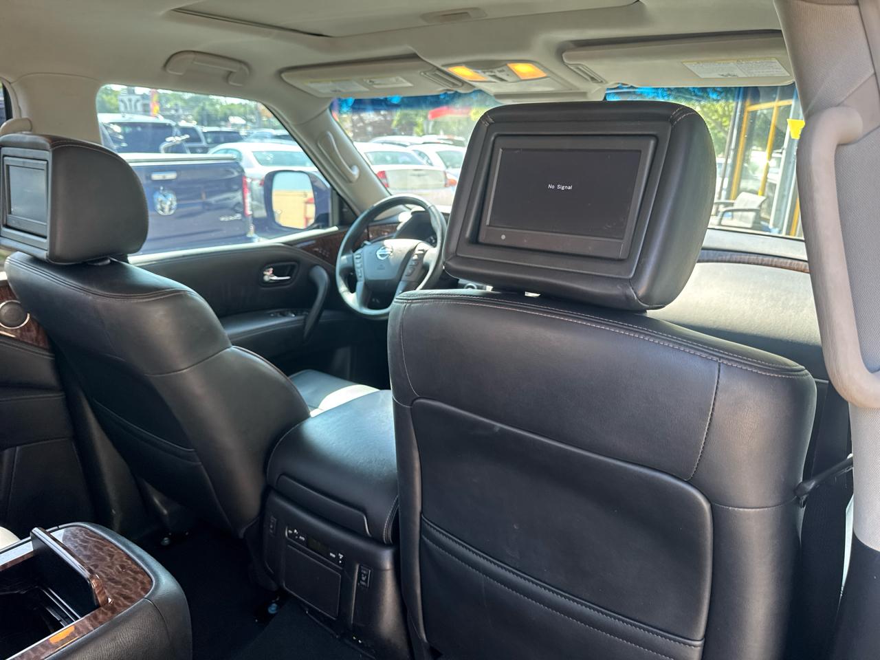 Nissan Armada Platinum AWD 2017