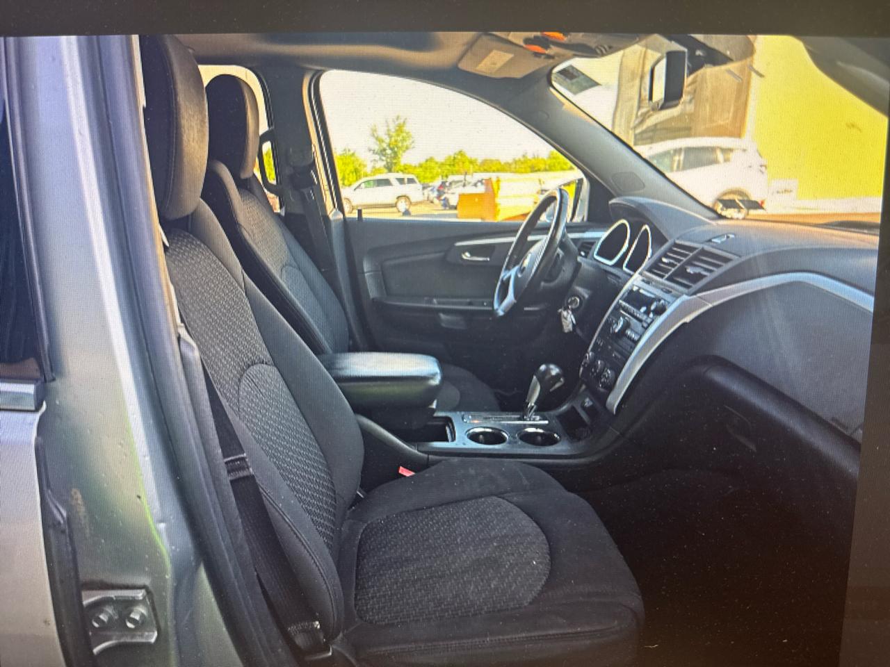 Chevrolet Traverse LT FWD 2011
